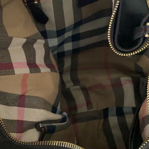 Large Burberry Leather Hobo ‘Malika’ Bag - Picture 7 of 10